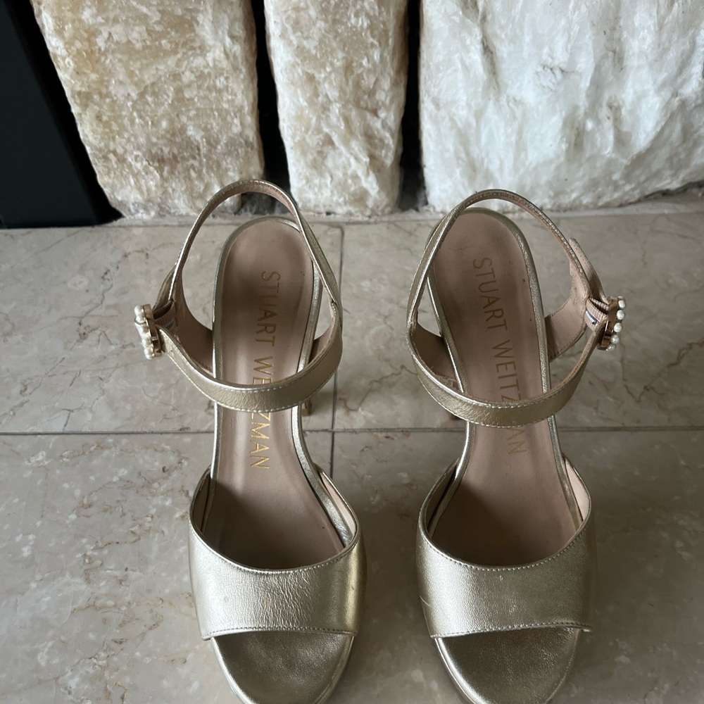 Stuart Weitzman Metallic Gold Heels - Picture 3 of 8